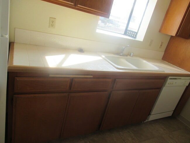 3670 Midvale Ave, Los Angeles, CA 90034 - photo 2