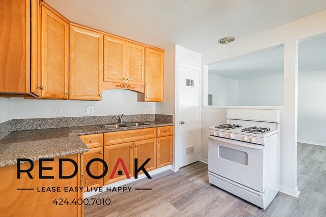 4324 Walnut St unit 11, Baldwin Park, CA 91706 - photo 2