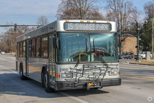 The TARC number 15 bus line serves the residents of Druid Hills.