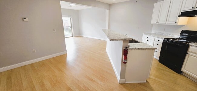 dining nook and breakfast bar