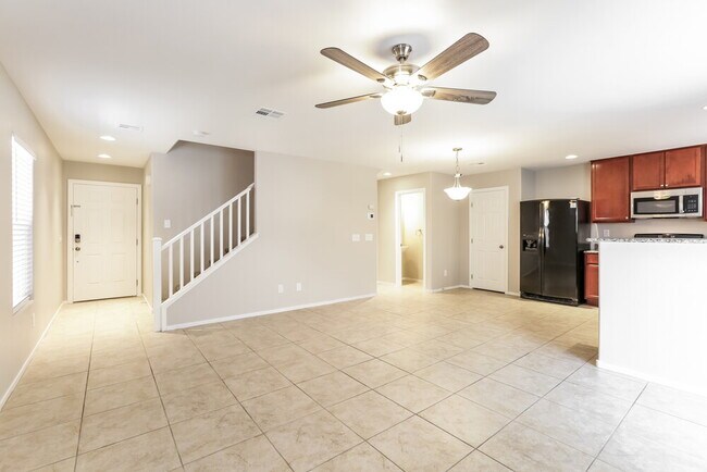 8260 Oliver Twist Ln, Las Vegas, NV 89113 - photo 4