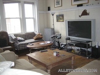 7 Price Rd Unit 3, Boston, MA 02134