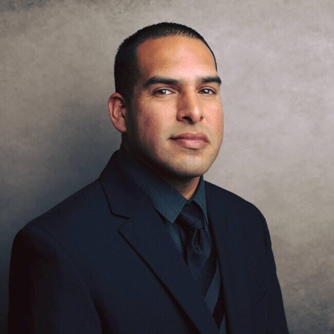 Agent Photo