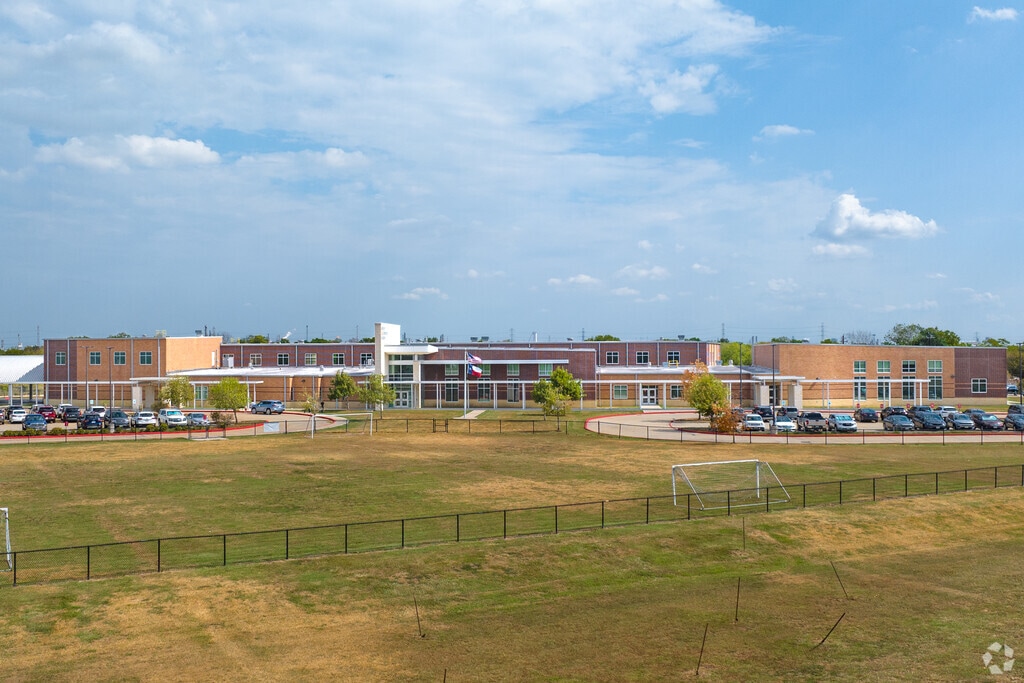 omax Elementary School is a K-5 public school in LaPorte, Texas.