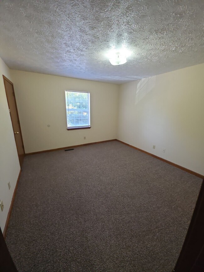492 W 9th St unit 4, Cookeville, TN 38501 - photo 5