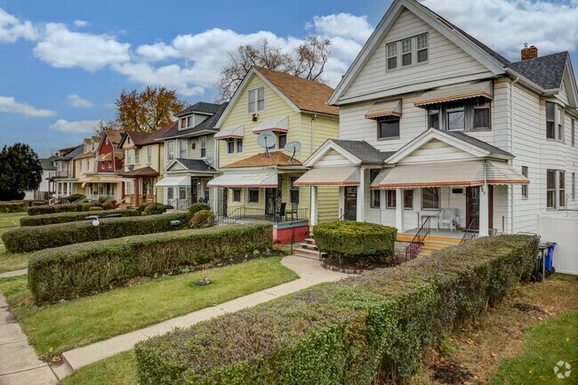 Homes neatly line the streets of Elijah McCoy.