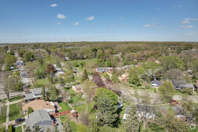 The neighborhood of Bromley Park is a network of roads around the public park of the same name.