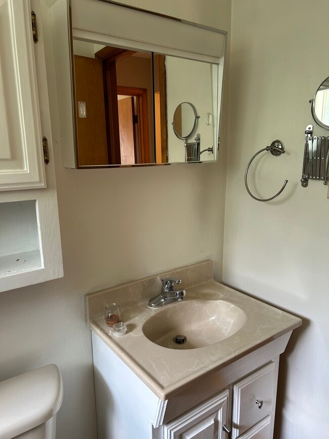 250 Chapel Rd unit 1, Wheeling, WV 26003 - photo 2