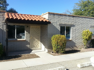 3646 E Blacklidge Dr, Tucson, AZ 85716