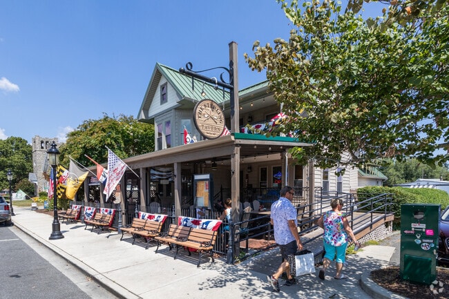 Just steps from the heart of Berlin, The Sterling Tavern serves up house-made favorites like crab cakes and duck sliders.