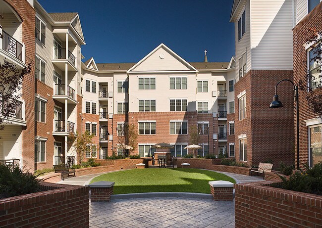 Grande at Riverview unit 1130, Conshohocken, PA 19428 - photo 4