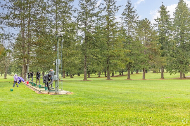 At Snohomish Golf Course, Chain Lake residents can practice their game at the driving range.