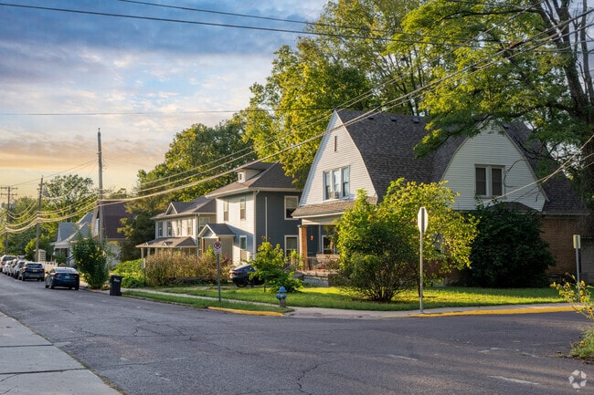 Homes in Benton-Stephens often have large front porches to enjoy the sunset.
