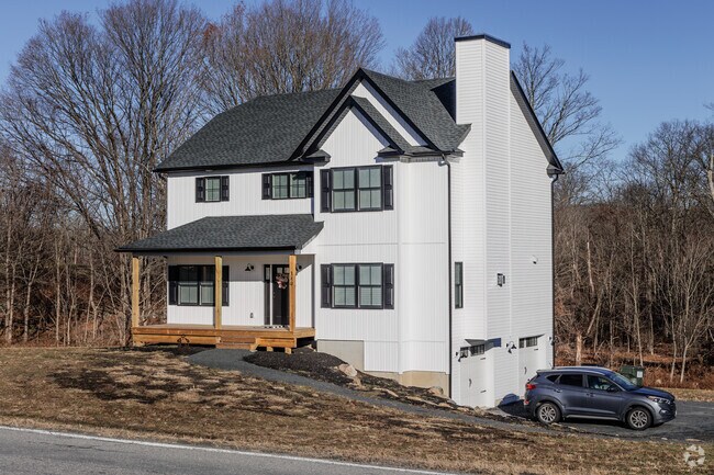 Waywayanda offers residents the luxury of building a custom house to suit their style.