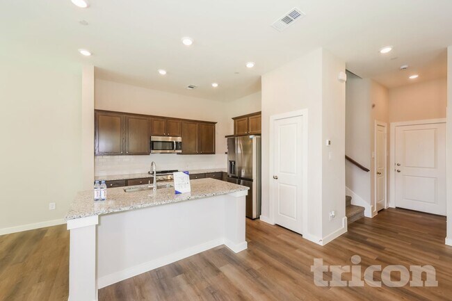 317 Lincoln Cir, Saginaw, TX 76179 - photo 5