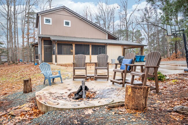 1895 Wheeler Bridge Rd unit ID1055522P, Glen Raven, NC 27215 - photo 5