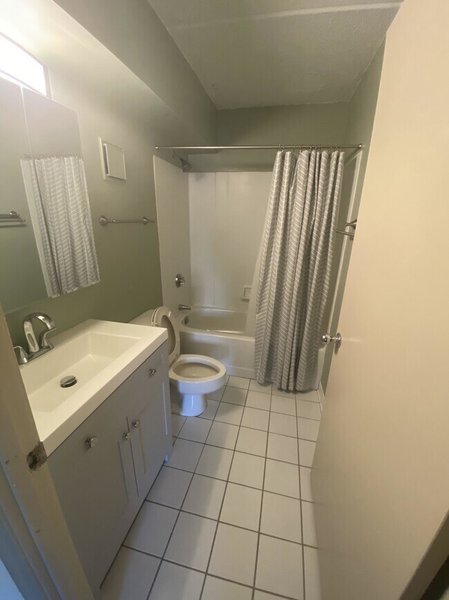 100 Peterborough St, Boston, MA 02215 - photo 5