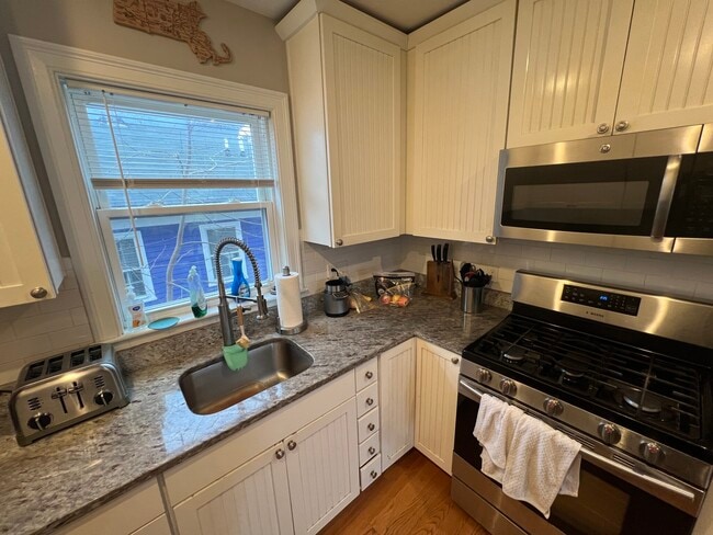 183 River St unit 2, Cambridge, MA 02139 - photo 3