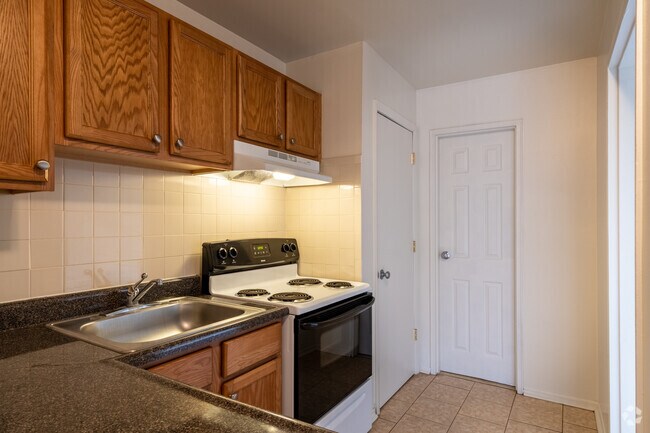 Parsippany Gardens, Parsippany, NJ 07054 - photo 5