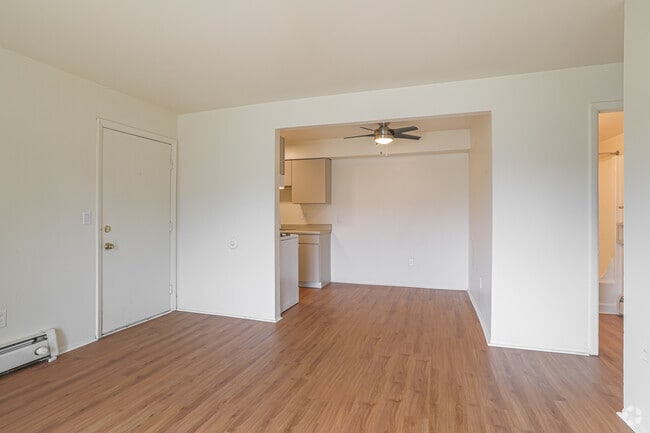 2 BR, 1 BA - Living Room