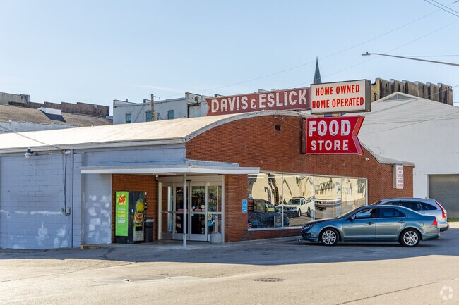 Davis & Eslick Grocery is women-owned and has been in Pulaski since 1953.