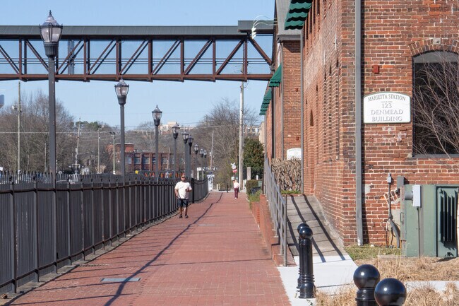 Residents can go for long walks along the Mountain to River Trail.