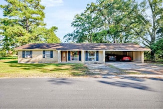 1315 Brown St, Laurel, MS 39440