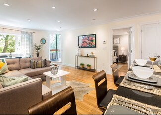 1471 Beacon St Unit 6, Brookline, MA 02446