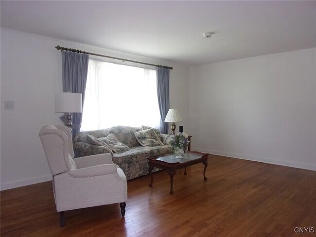 223 W Molloy Rd, Syracuse, NY 13211 - photo 4