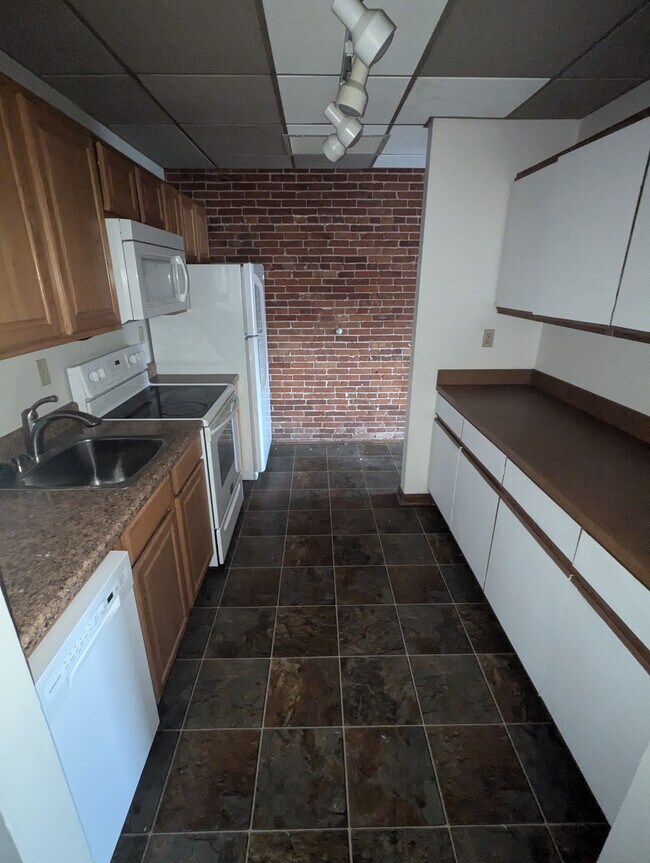 405 State St unit 1D, Erie, PA 16501 - photo 4