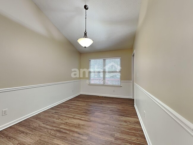 5495 Sugar Crossing Dr, Buford, GA 30518 - photo 5