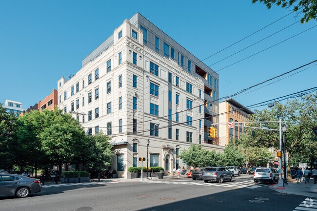 Hoboken Montessori School serves residents living in Hoboken.