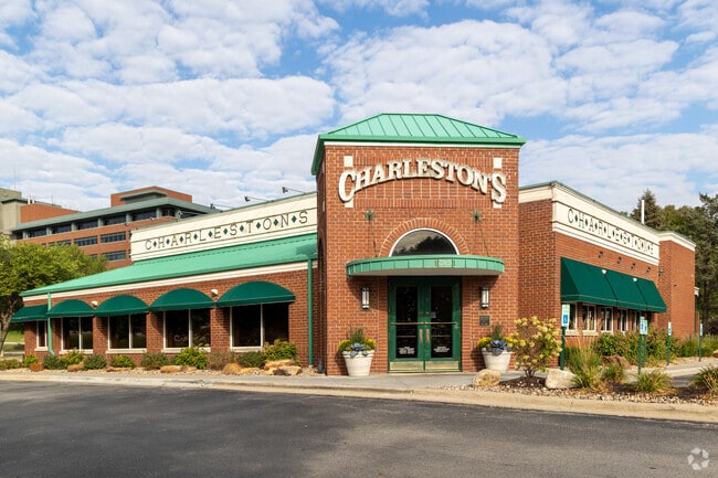 Charleston's is a wonderful dining option just south of Lindenwood.
