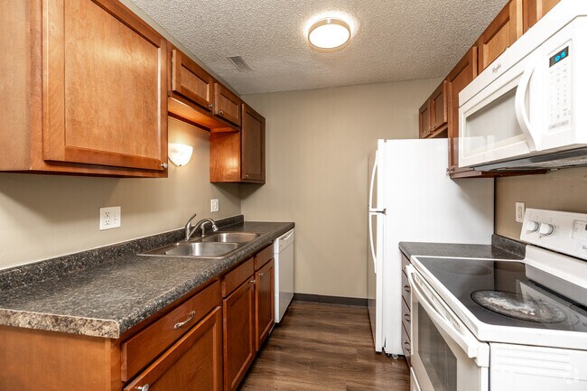 Adventureland Village, Altoona, IA 50009 - photo 4