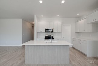 611 W Snowy Owl St, Kuna, ID 83634