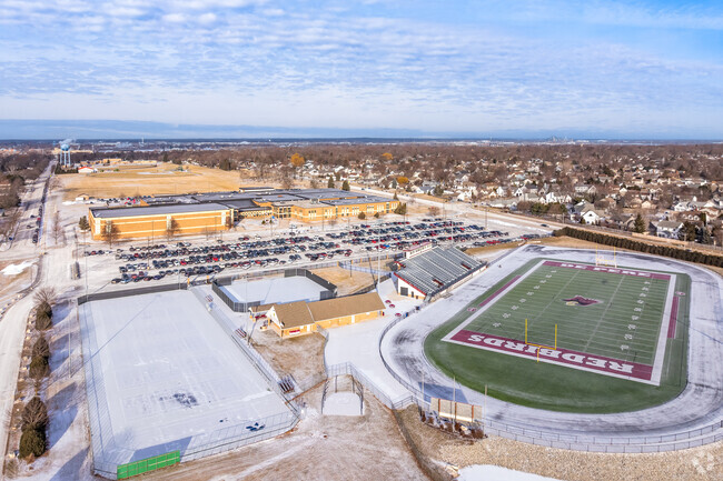 De Pere High School is the home of the Redbirds.