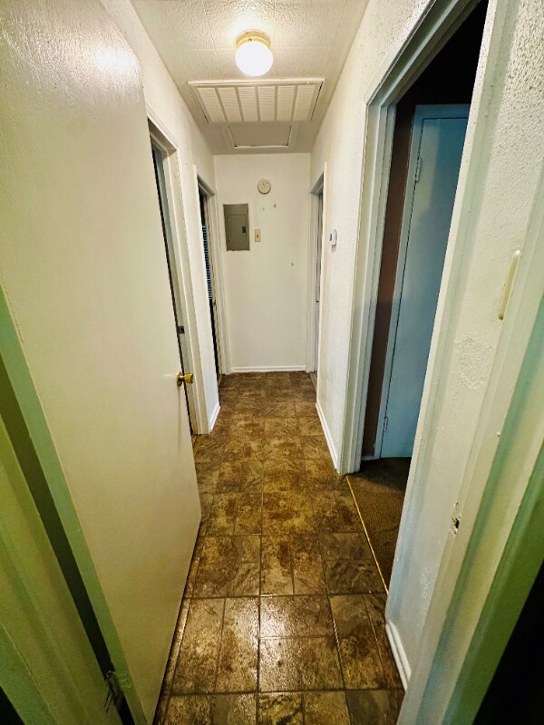 458 Anton Dr, San Antonio, TX 78223 - photo 7