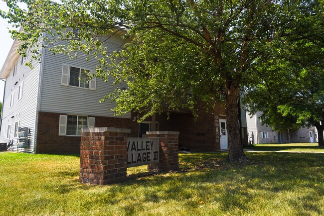 523 Kimberlite St unit 523, Tiffin, IA 52340 - photo 7