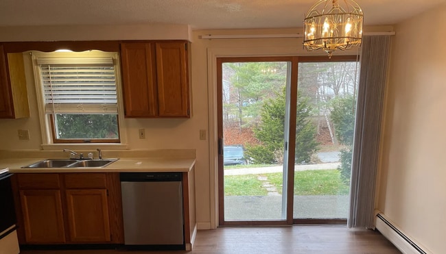 838 State St unit 7, Bangor, ME 04401 - photo 2