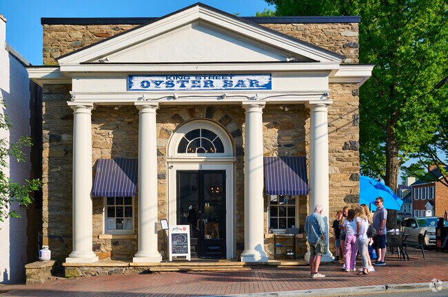 King Street Oyster Bar serves seafood in Middleburg.