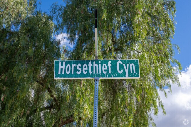HHorsetheif Canyon Ranch is a quiet community with a touch of country charm.