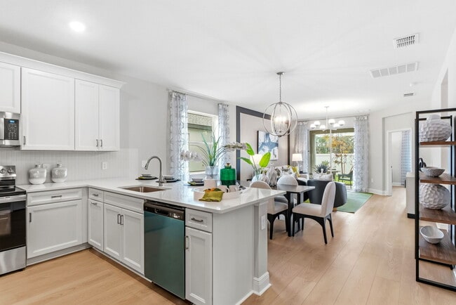 9217 Optimist Way, Palmetto, FL 34221 - photo 2