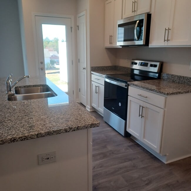 1107 Gracie Ln, Carthage, NC 28327 - photo 3