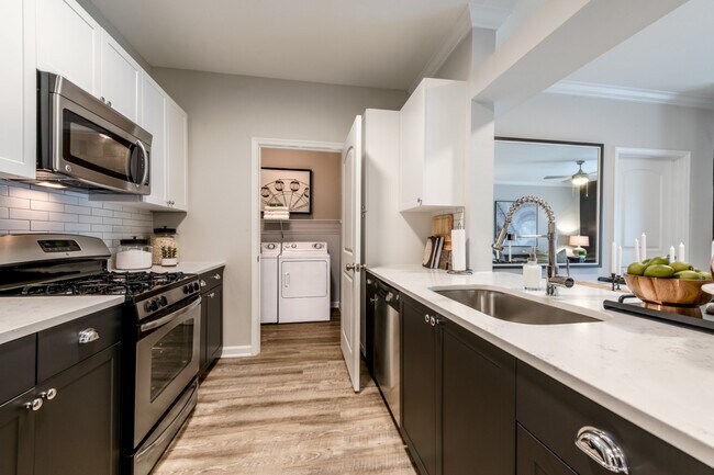 Ashton at Dulles Corner, Herndon, VA 20171 - photo 6