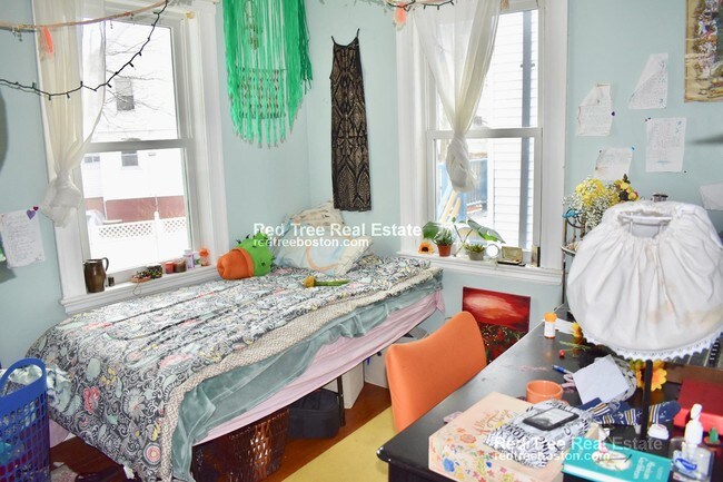 42 Day St unit A, Jamaica Plain, MA 02130 - photo 5