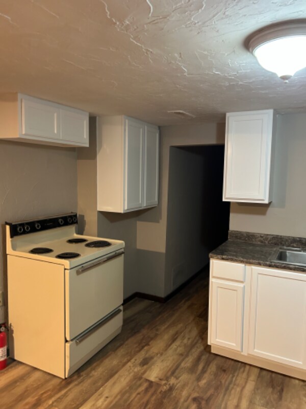 15 Riverlin St Unit 3, Millbury, MA 01527