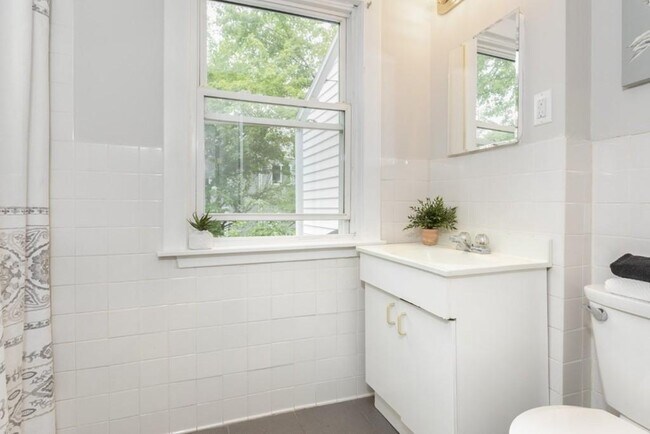 41 Baker St unit 41 Baker Street, Malden, MA 02148 - photo 6