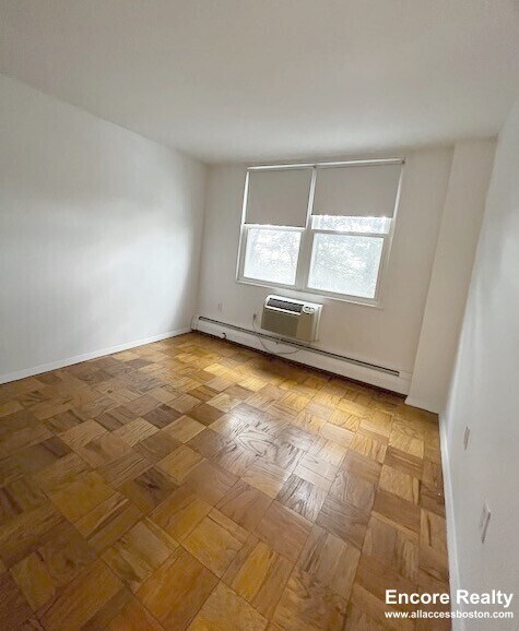 205 Walden St unit B, Cambridge, MA 02140 - photo 3