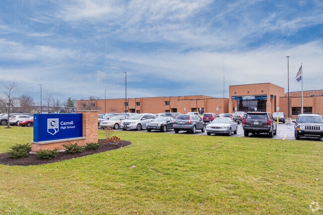 Fort Wayne Carroll High School has a student teacher ratio of 17 to 1.