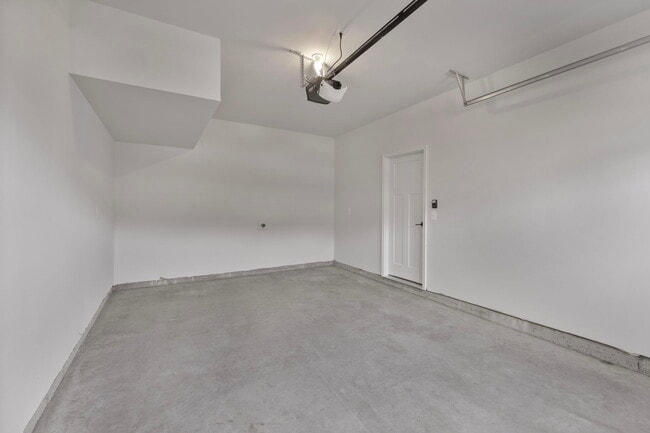 3046 Farrow Cir, Charlottesville, VA 22901 - photo 5